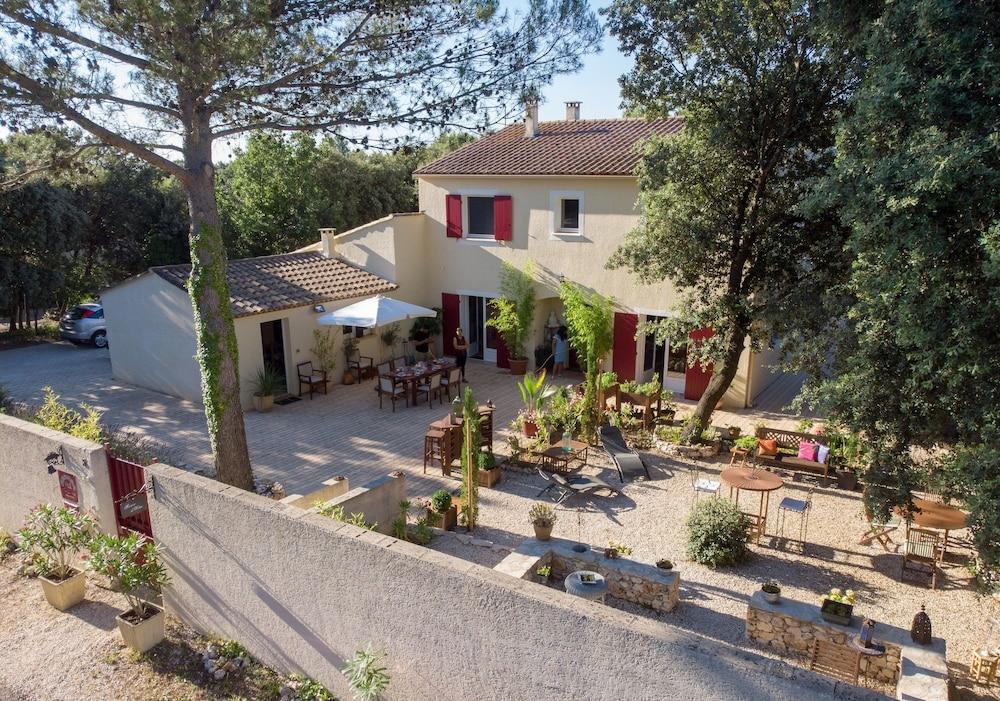 ليه جاردن دولي - شامبر دوت