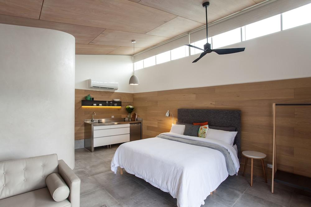 Studio 367 Room