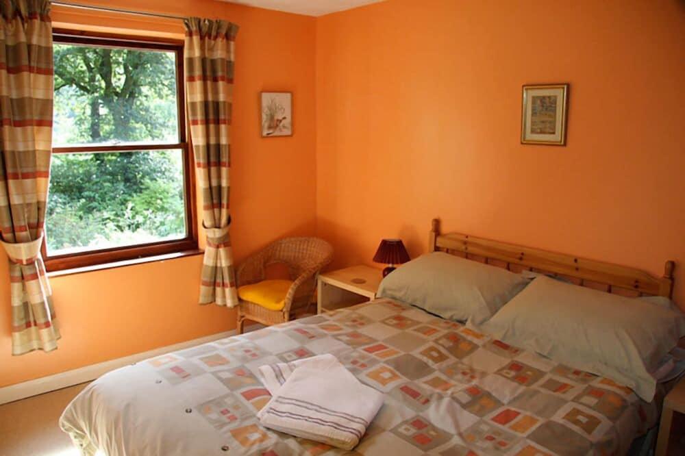 Cwm Irfon Lodge Cottages Room