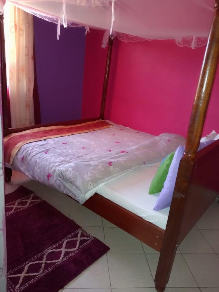 Joppers Guest House Room