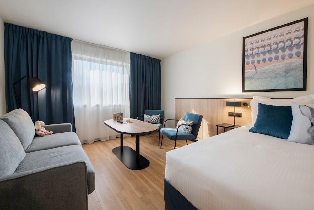 تيوليب ريزيدنسيز جوينفيل لو بون غرفة