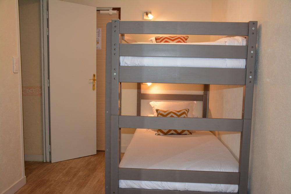 Logis Hotel La Closerie Room