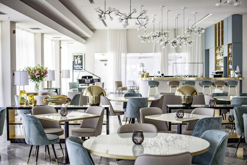 ديانا جراند هوتل