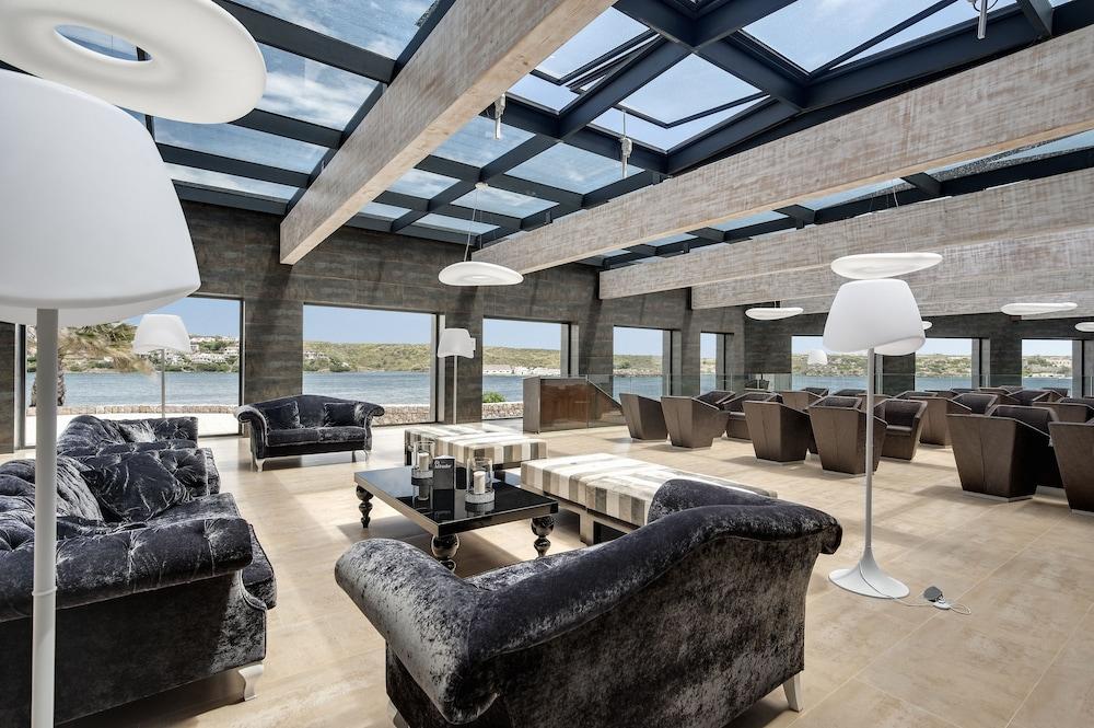 Barceló Hamilton Menorca - Adults Only Lobby Sitting Area