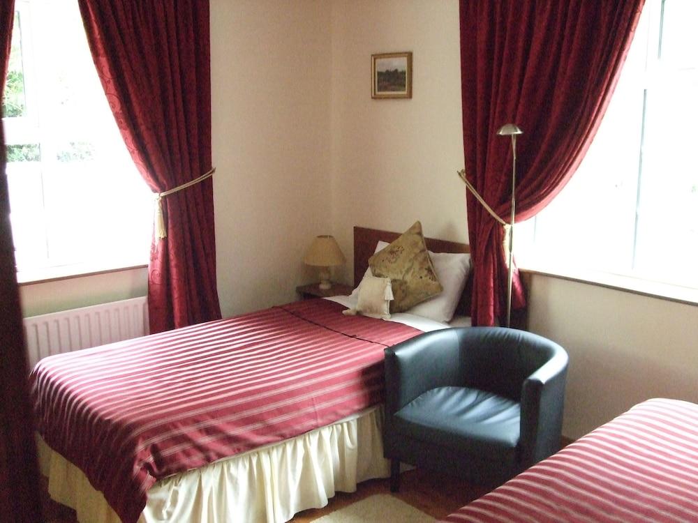 جلوكا مورا بي آند بي غرفة