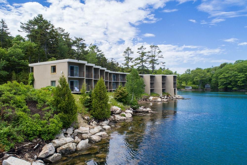 Ocean Gate Resort Exterior