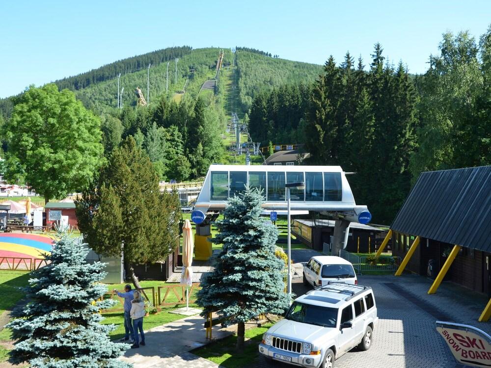 Authentic Log Cabin With Fireplace, Only 300m to the Ski Slope, Unobstructed View Exterior