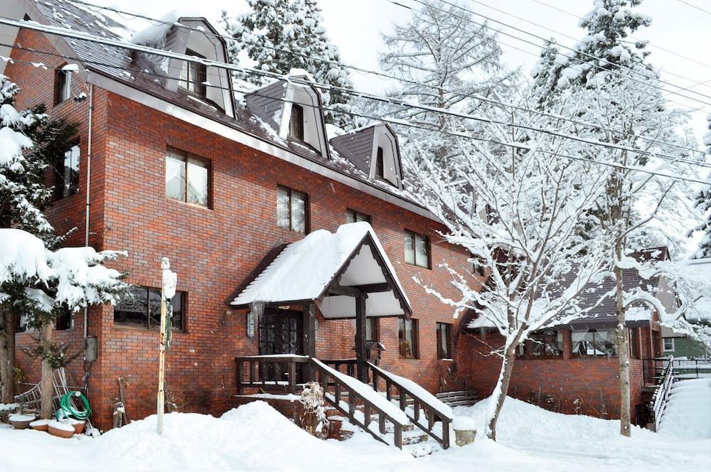 بنسيون ريسونو كويا