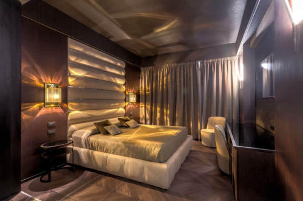 بالاتزو ألفيري ريزيدينزا ي يبوكا غرفة