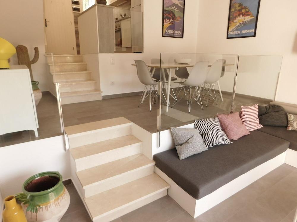 كاسا كاميلياس - إيه 180