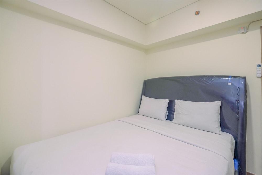 Cozy and Functional 3BR at Meikarta Apartment Room
