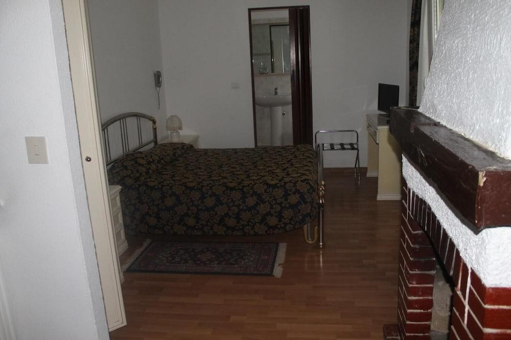 Albergo Vittoria Room