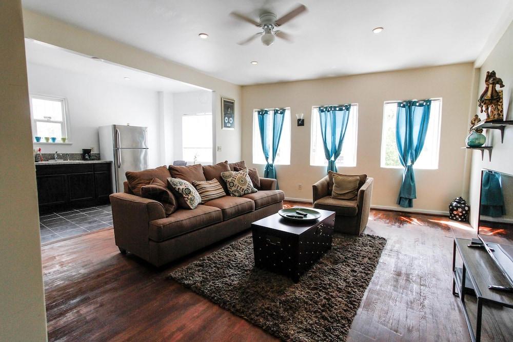 فيرنيشد لوس أنجيليس أبارتمنتس منطقة المعيشة