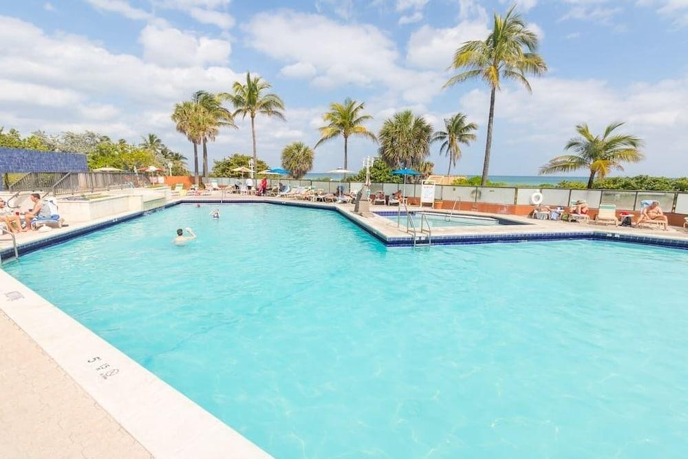 621 Ocean View Hollywood Waterslide