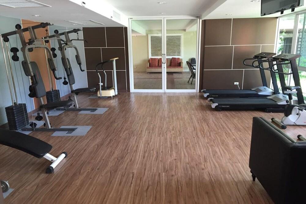 Karabuning Resort and Residence Gym