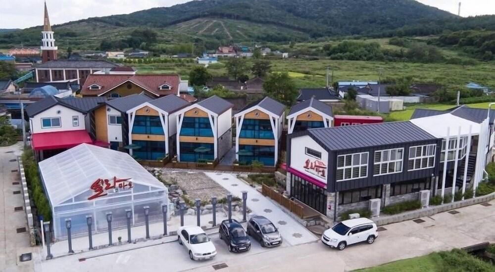 جيونجو سيلامازيل بنزيون وان المنطقة الخارجية