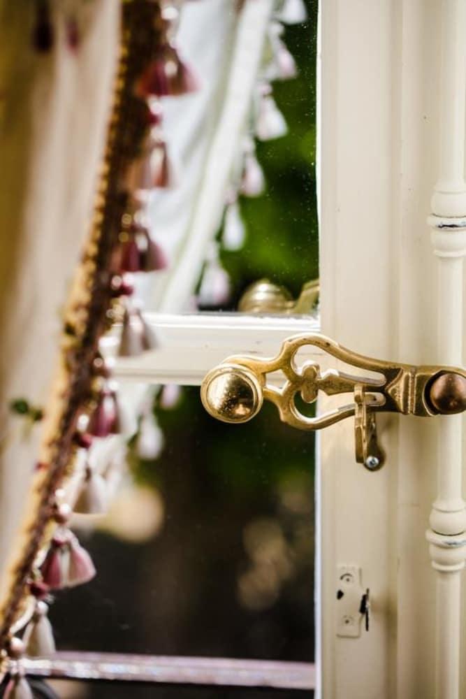 شاتو جيجونان - شامبر دوت تفاصيل الفندق من الداخل