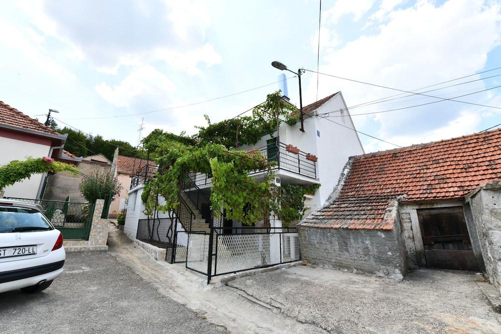 House Alka