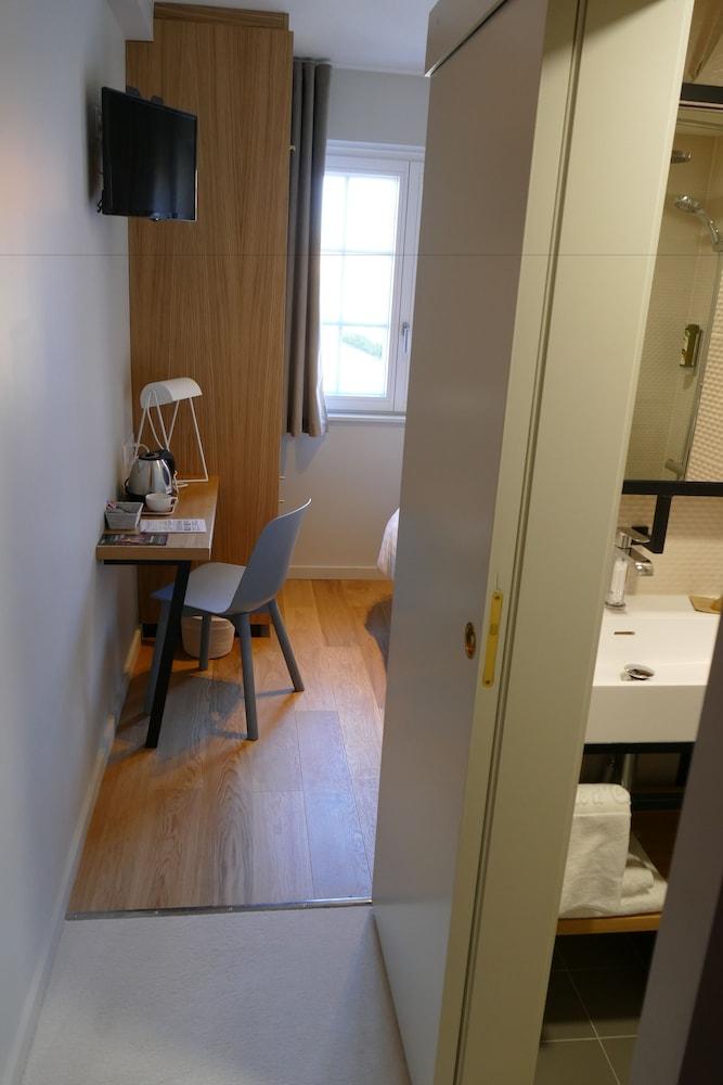 Hôtel Aigle d'Or Room