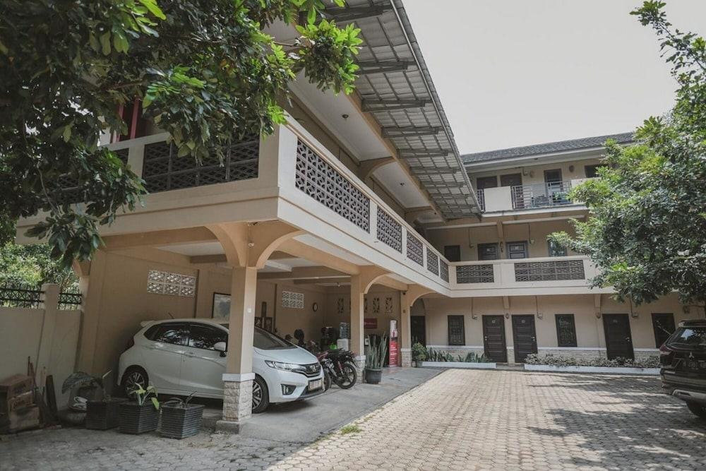 ريد دورز ساريا نير جامتوس جامبي 2