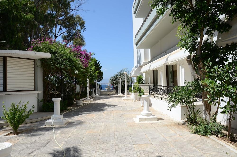 Hotel Mon Repos Exterior
