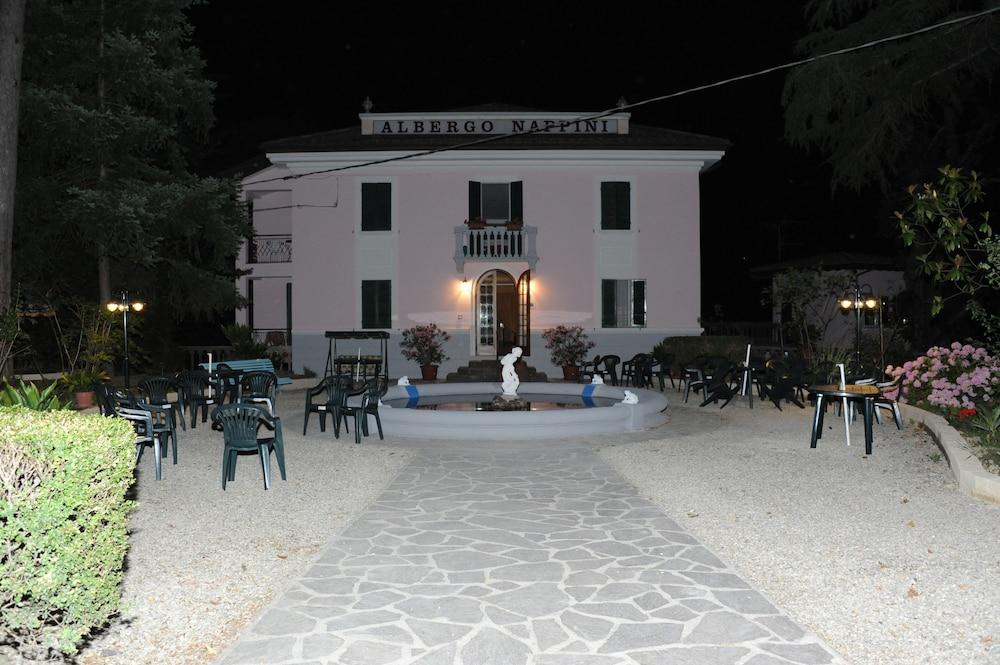 ألبيرجو نابيني المنطقة الخارجية