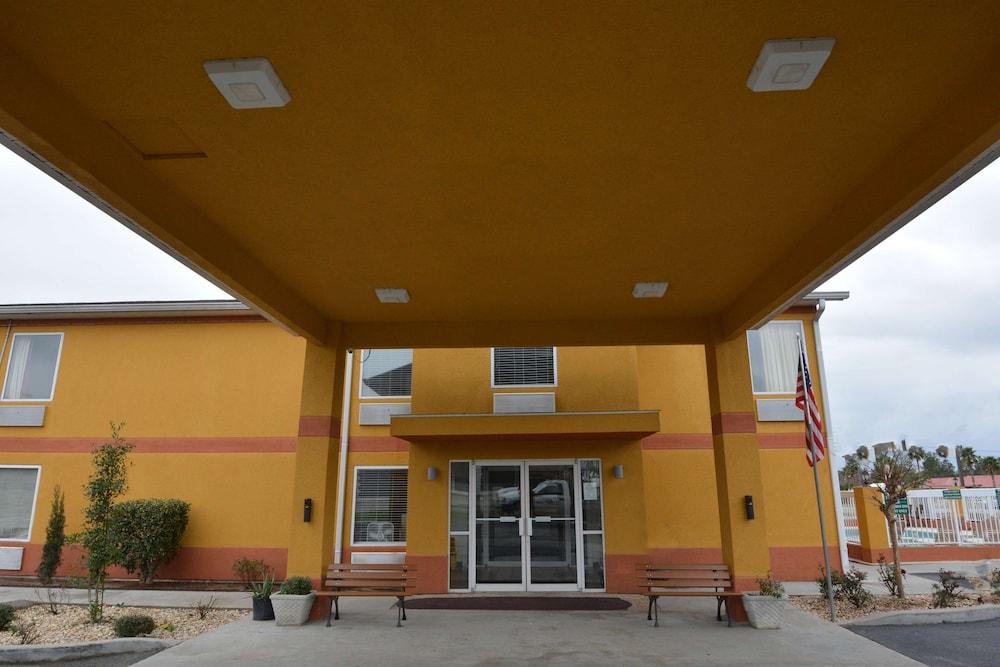 Jameson Inn - Hazlehurst Exterior