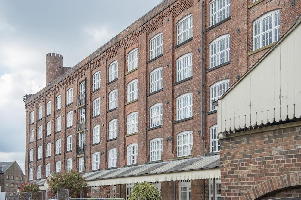 Chocolets - The Quality Suite Exterior