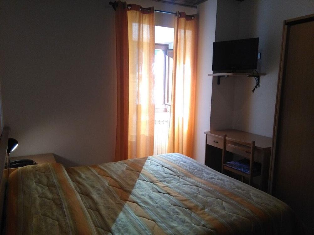 Albergo La Torre Room