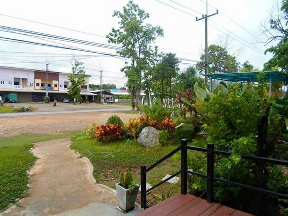 Nan at Pua Exterior