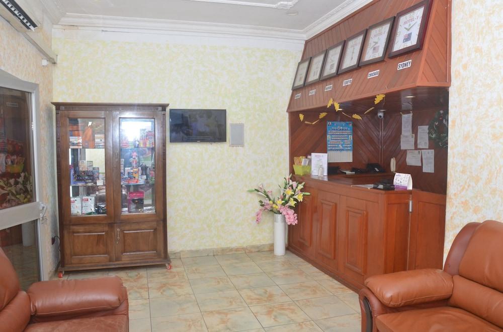 Hôtel - Y Reception