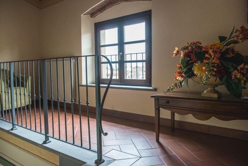 Le Vecchie Cantine Interior