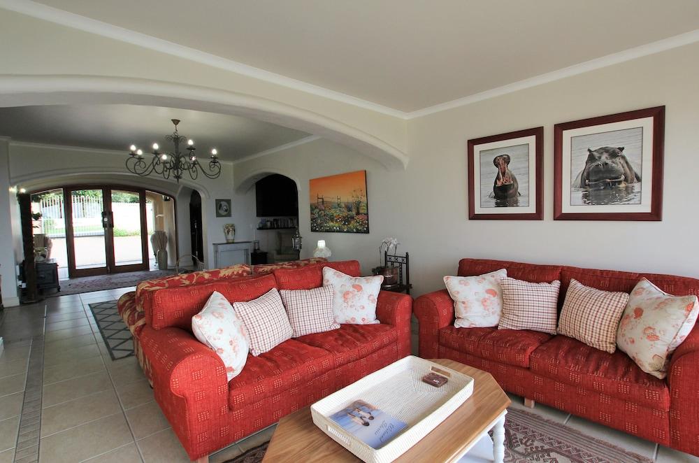 On the Cliff Guest House Lobby Sitting Area