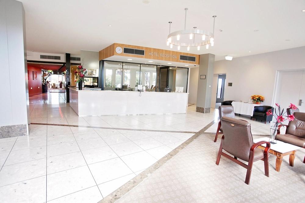 جولدن بيبل هوتل منطقة الاستقبال