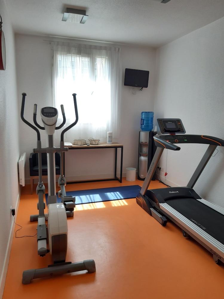 كيرياد تشامبيري سنتر - كوريال مرفق اللياقة البدنية