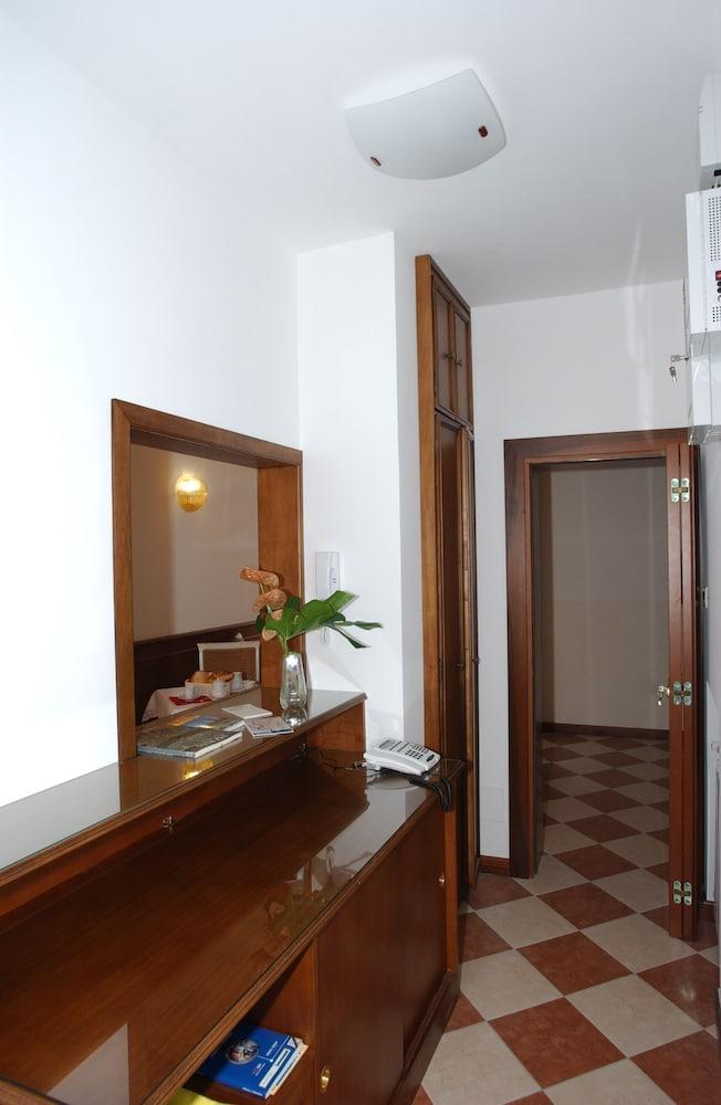 Casa Mimma Interior Entrance