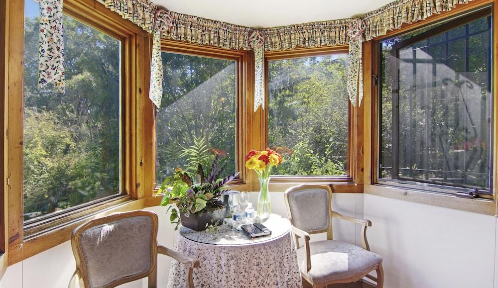 بابلينج بروك إن غرفة