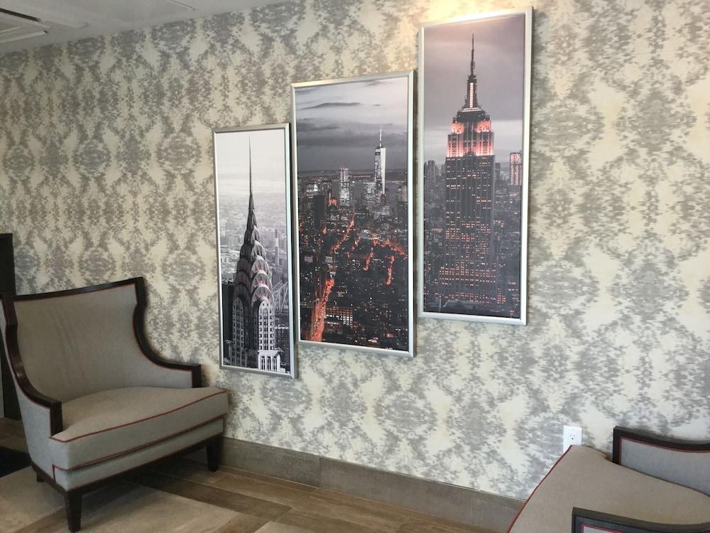 Ramada by Wyndham Bronx Terminal Reception