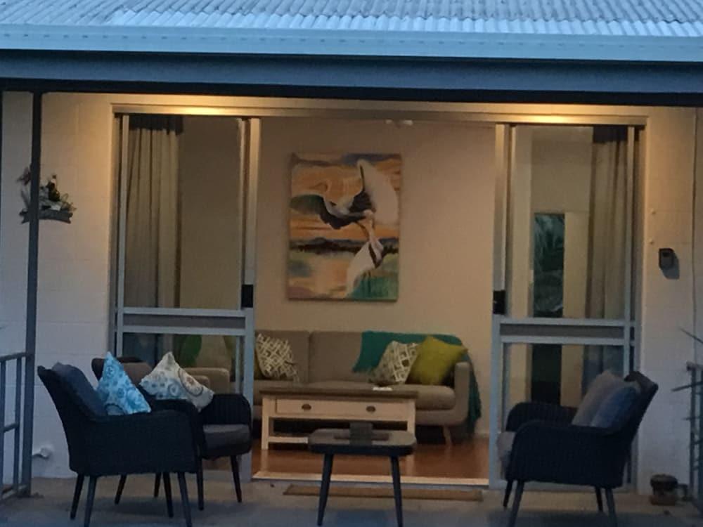 إغريتس ريست - داينتري منصة تسجيل إجراءات الوصول/المغادرة