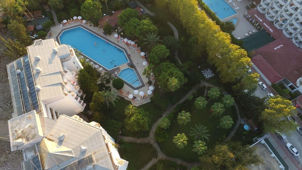 غرين بيس هوتل - شامل جميع الخدمات منظر من الجو