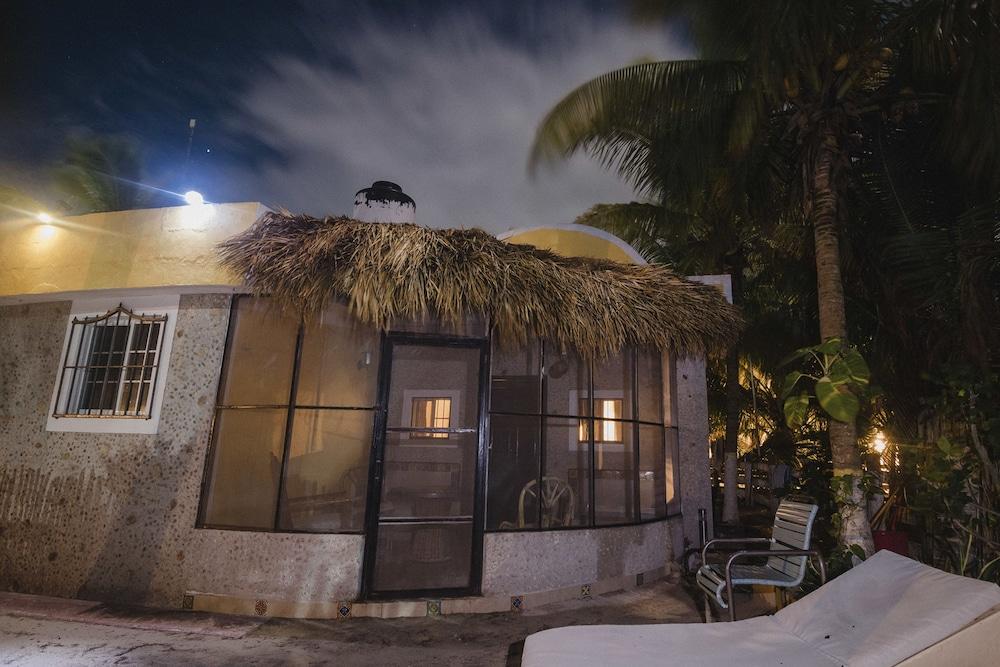Antigua Lodge