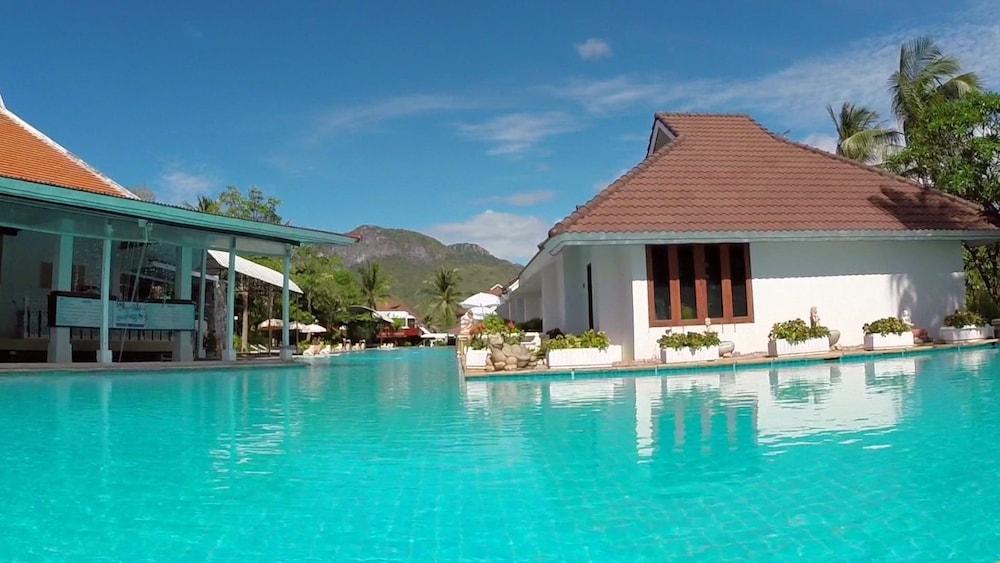 The Privacy Beach Resort & Spa Outdoor Pool
