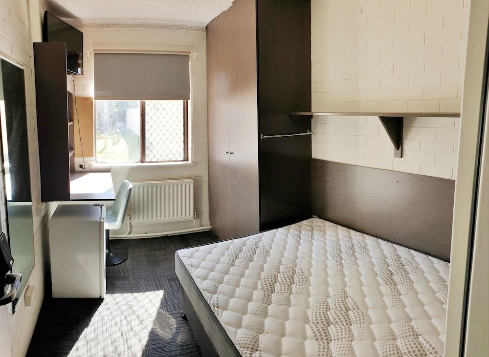 Seranin Bathurst Room