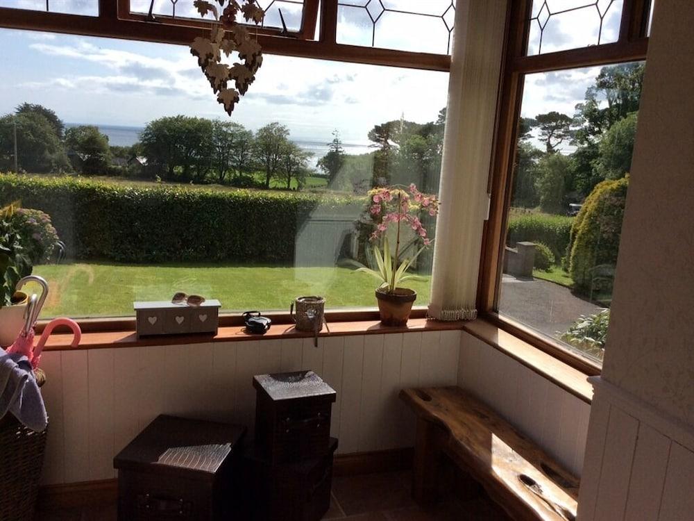 يو آر نيدز هوليدايز أيرلندا أخرى