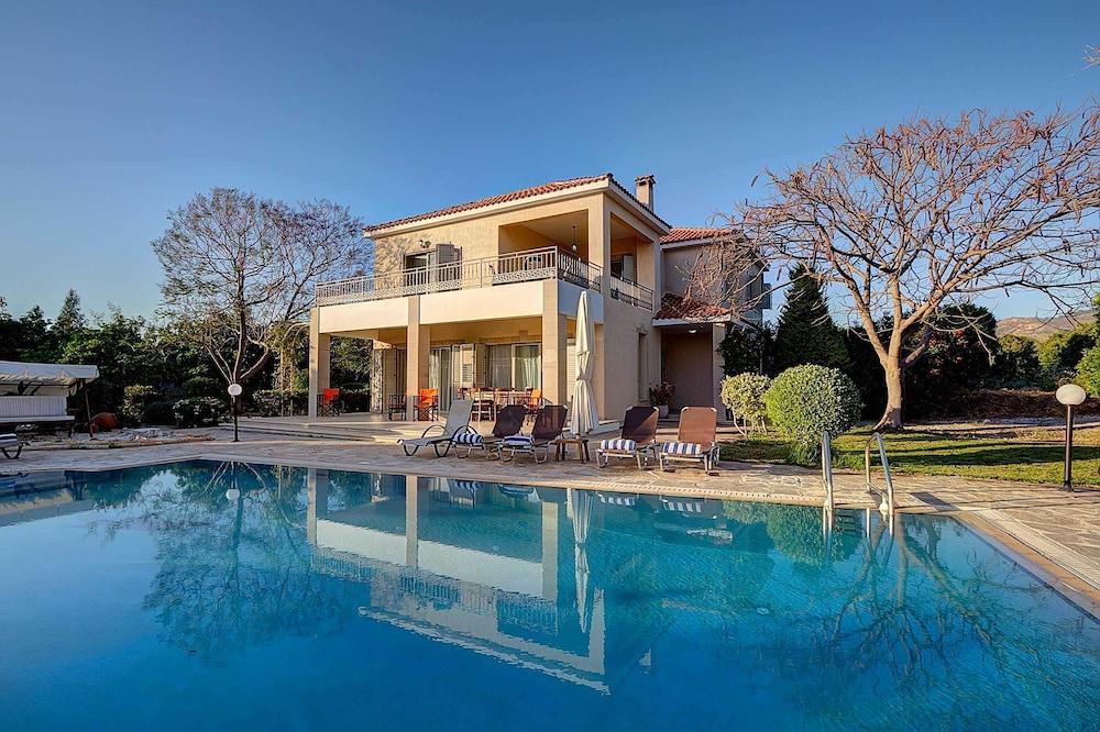 Niki Villa
