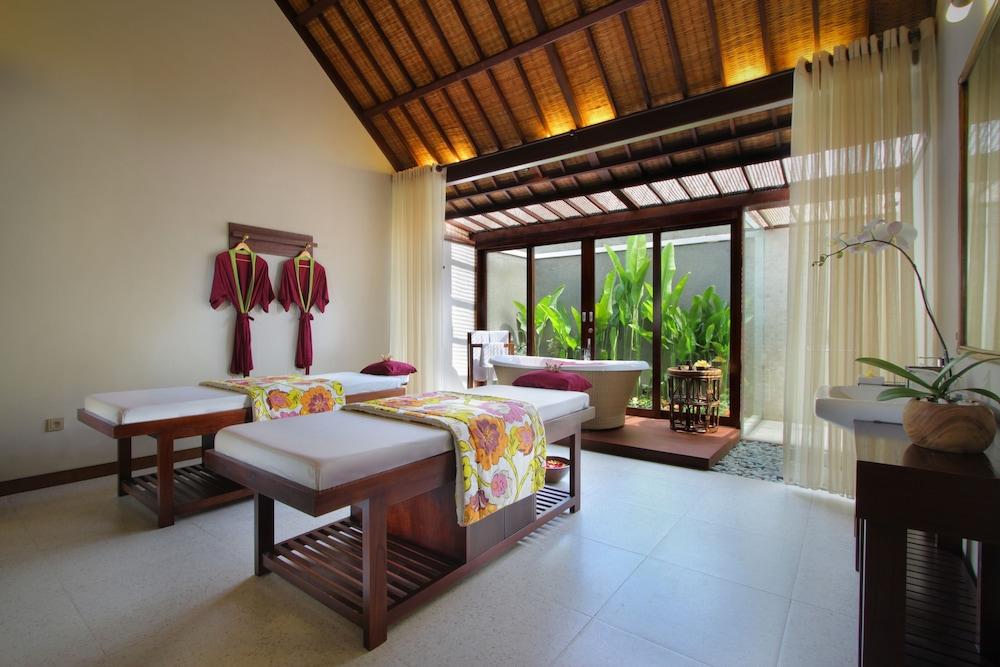 The Ulin Villas and Spa - by Karaniya Experience Treatment Room