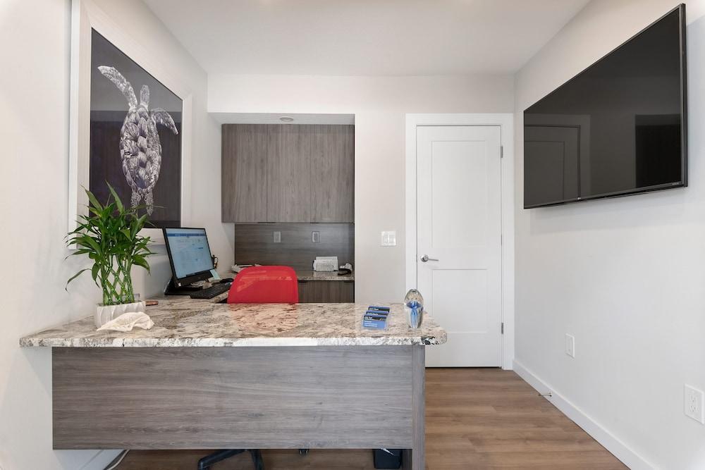 Escape Coastal Resort on Casey Key Lobby