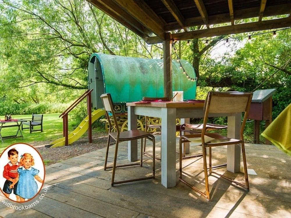 Widbrook Barns Exterior