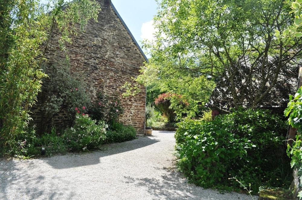 Gîte du Vert Rivage Property Grounds