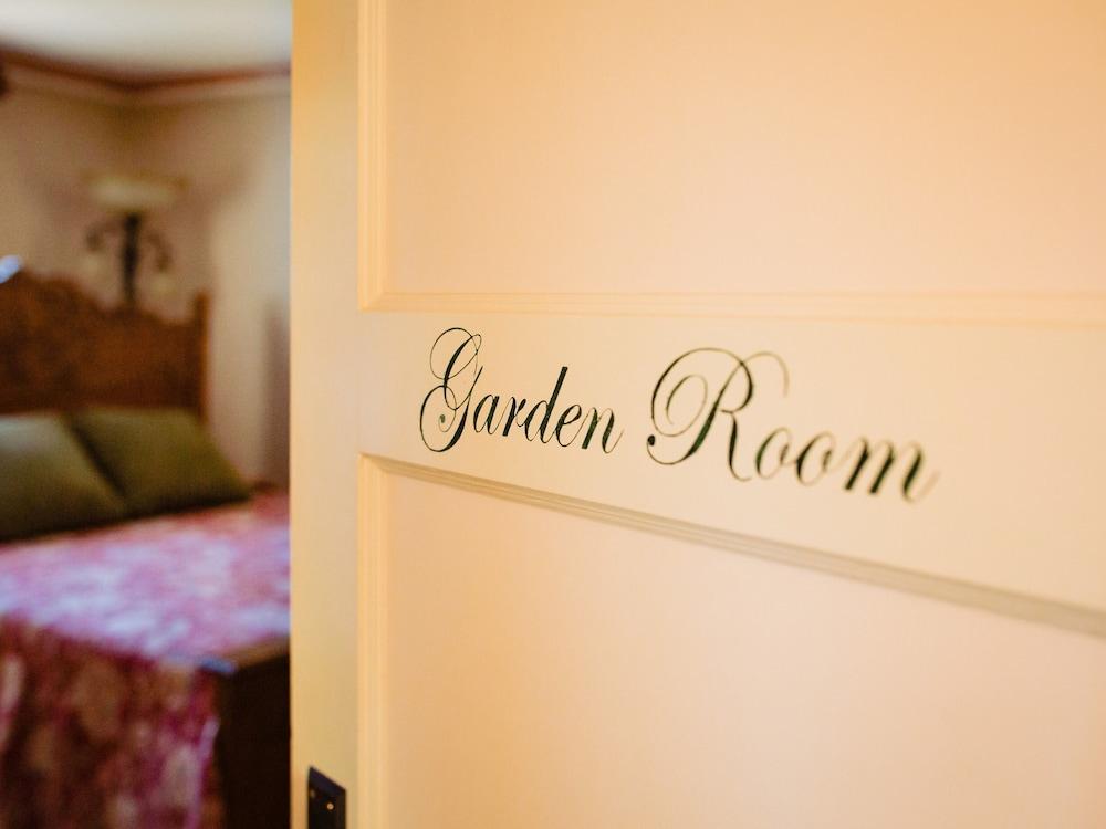 كيتل مورين كوتيدج بد آند بريكفاست غرفة